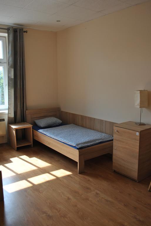 Zweibettzimmer mit Gemeinschaftsbad
