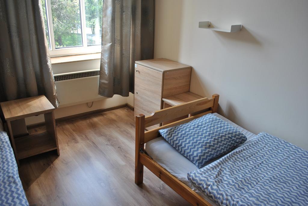 Dreibettzimmer mit Gemeinschaftsbad