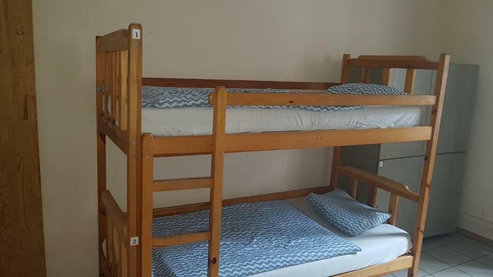 Bett im gemischten 6-Bett-Schlafsaal